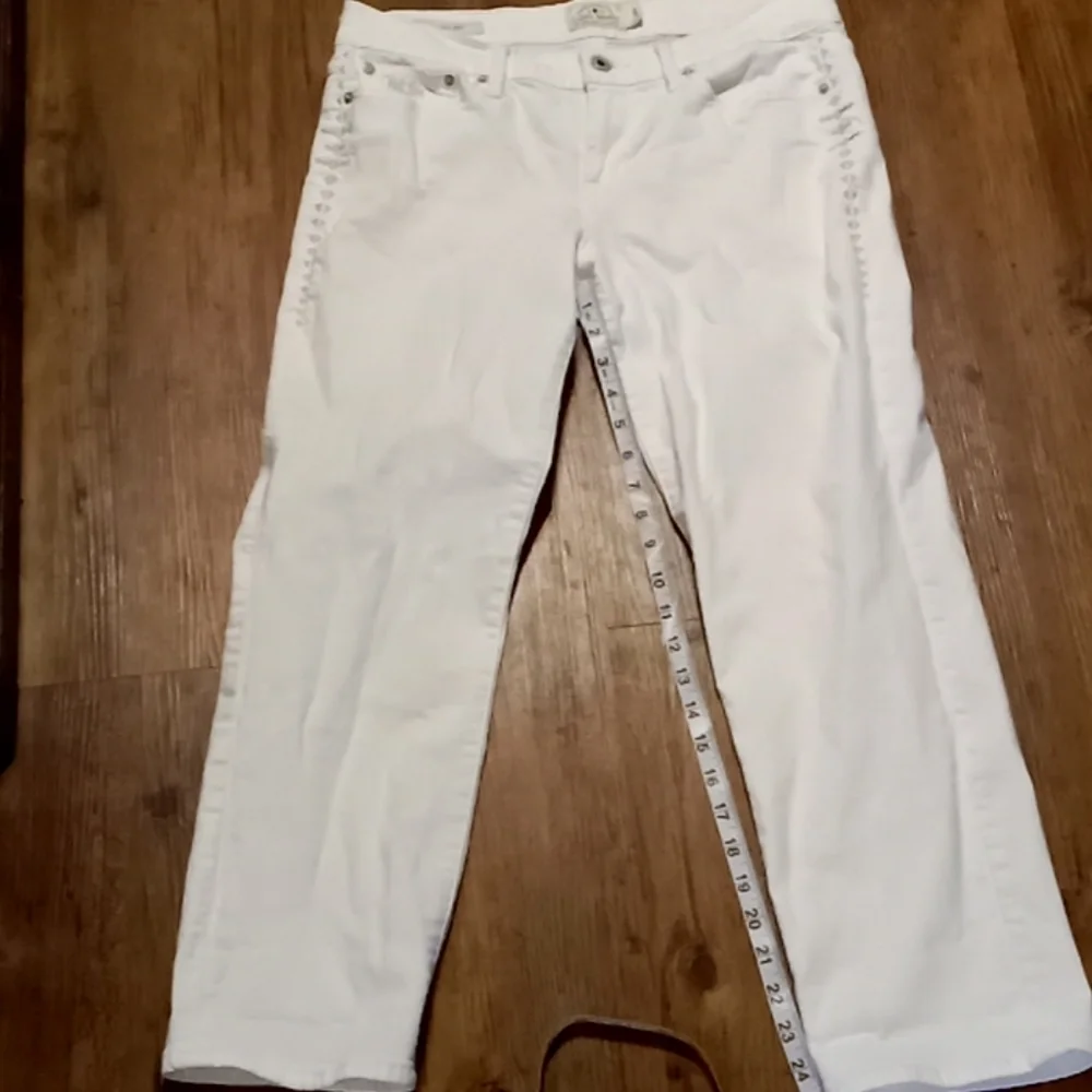Lucky brand sweet crop embroidered white jeans